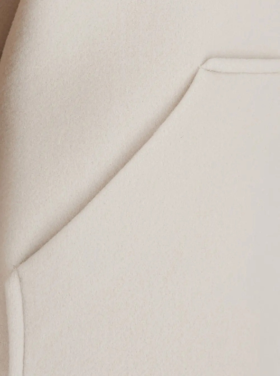 Jacheta 'Jeanie' White Jacket with classic collar and buttoned cuffs in wool for women - Img 3