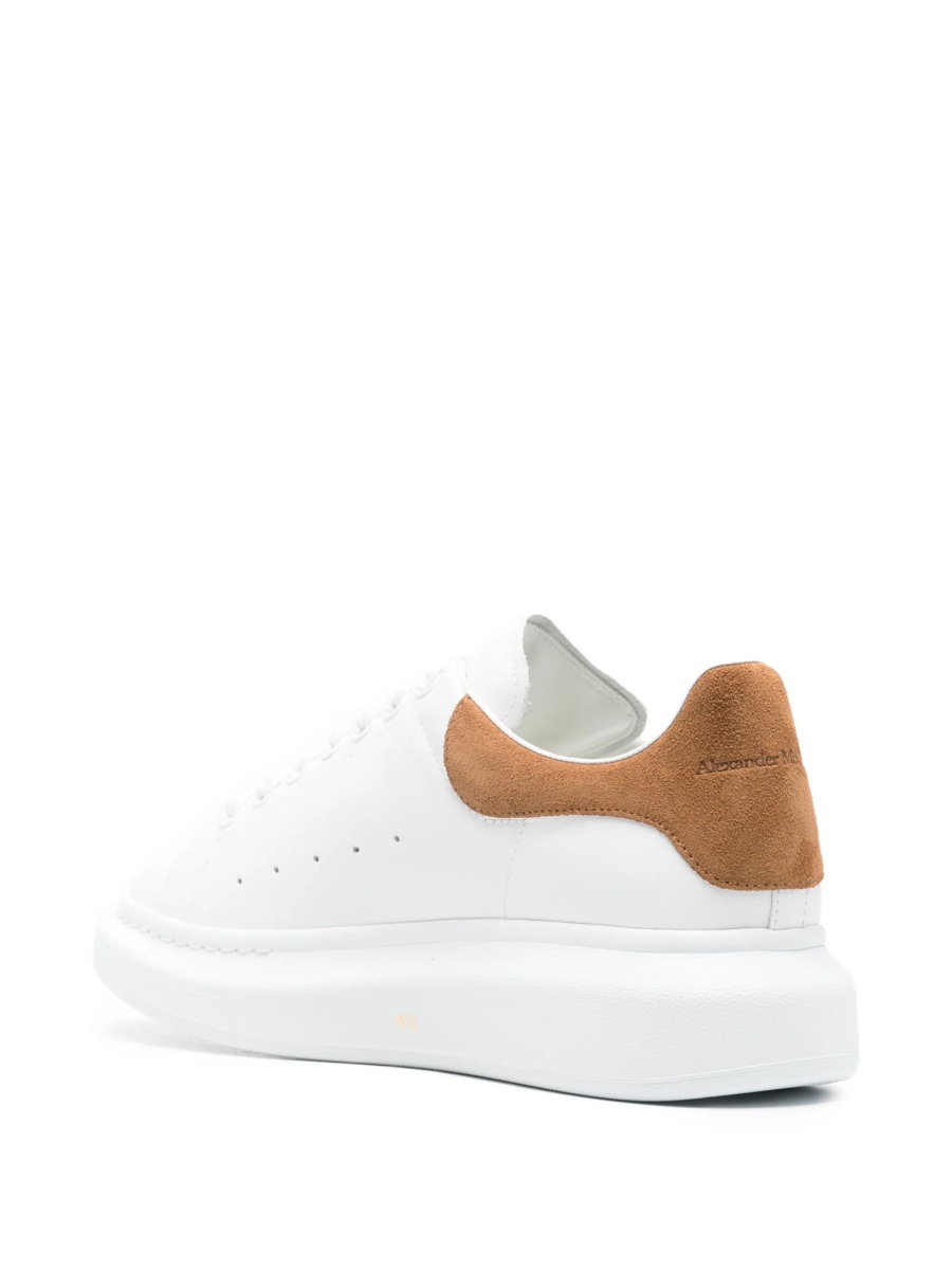 Sneakers Alexander McQueen albi din piele intoarsa si piele - Img 3