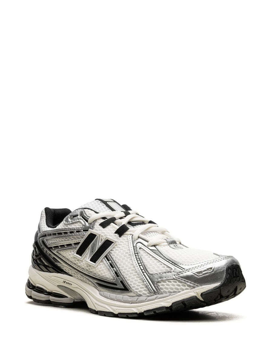 Sneakers New Balance negri din piele si material textil - Img 2