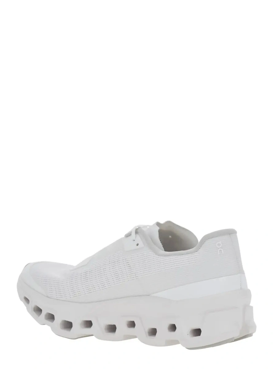 Sneakers On albi din material textil 'Cloudzone' - Img 3
