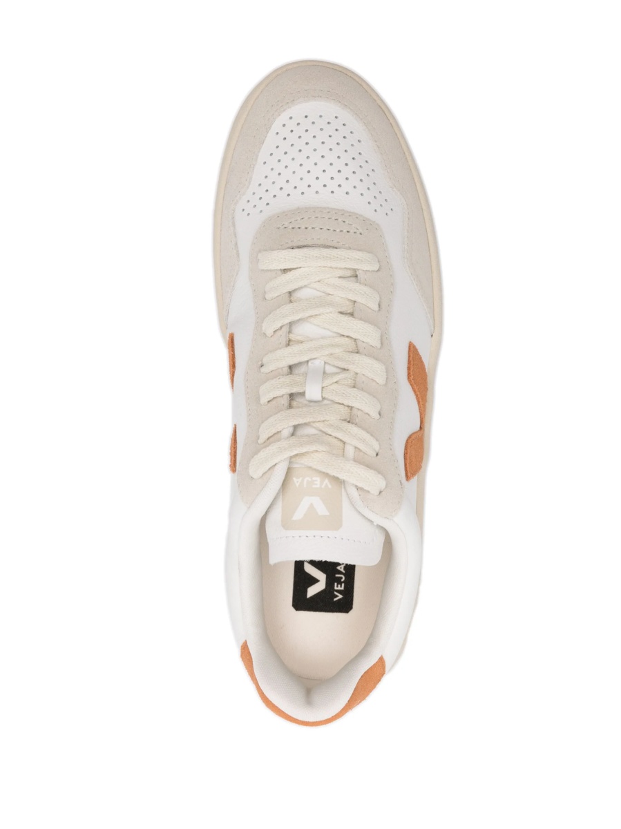 Sneakers VEJA albi din piele - Img 4