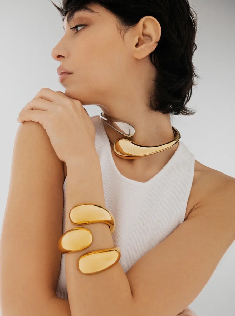 Coliere Necklace with pendant and metallic details in gold and silver for women - Img 2