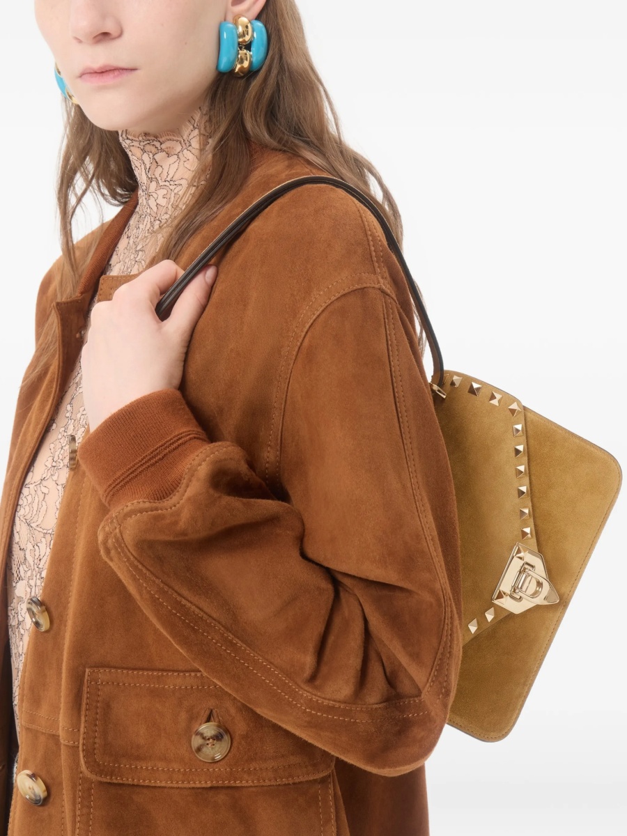 Geanta de umar Valentino Garavani Rockstud neutra din piele intoarsa - Img 3