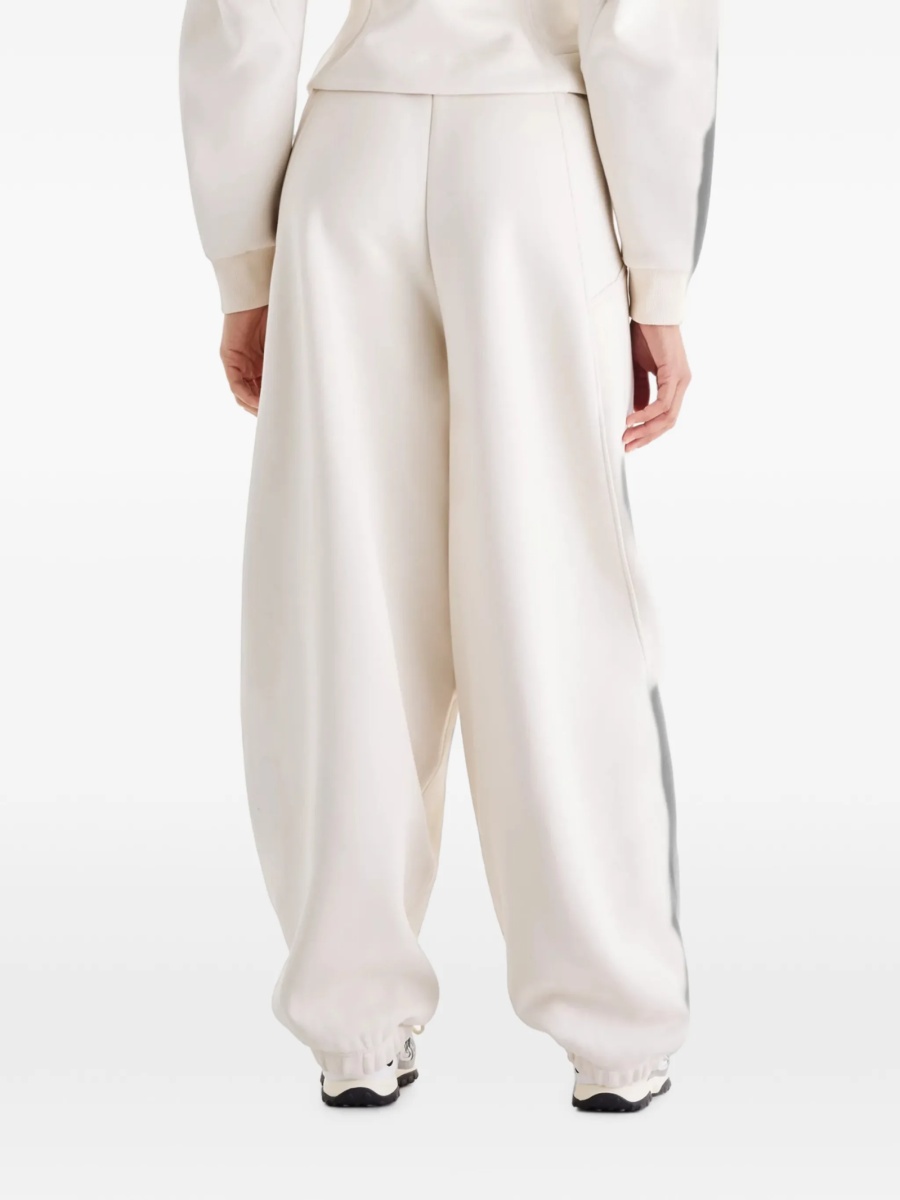 Pantaloni de trening New Balance neutri din poliester reciclat si bumbac - Img 3