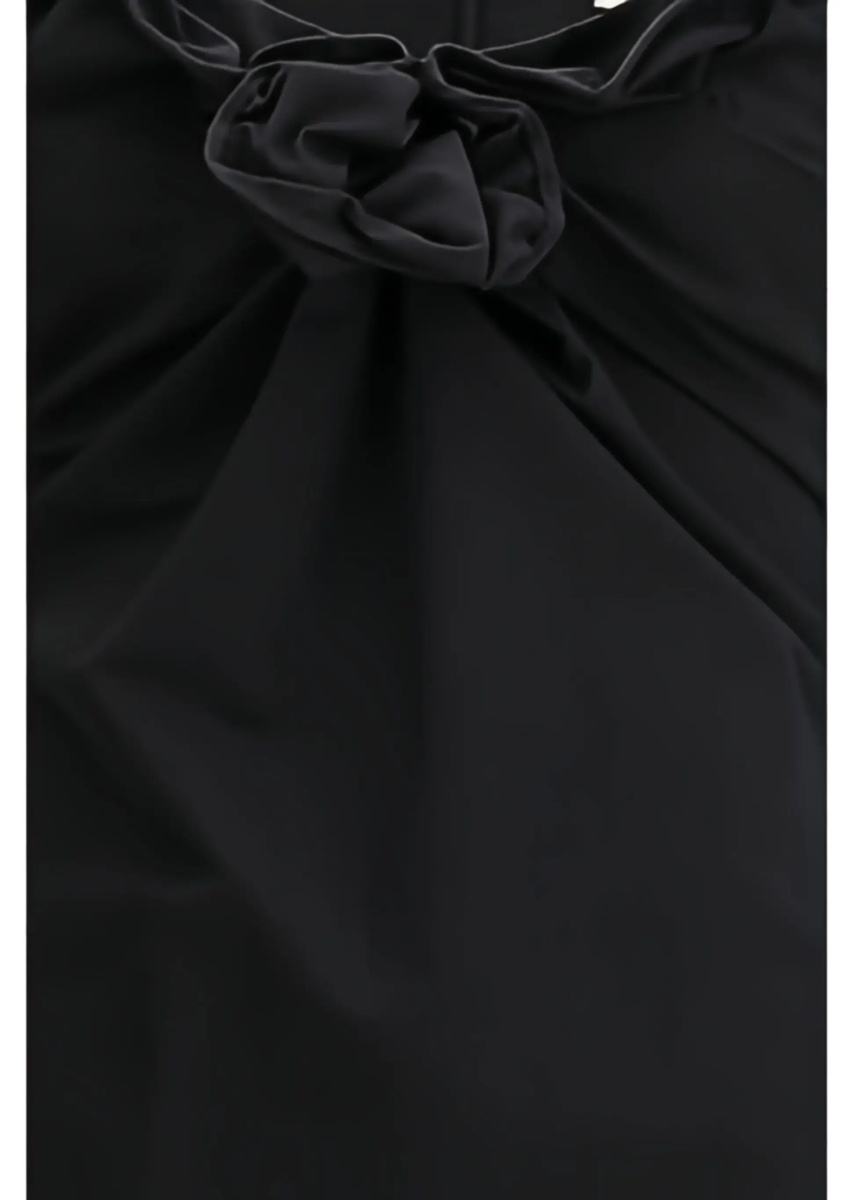 Sleeveless Dress with a draped neckline - Img 2