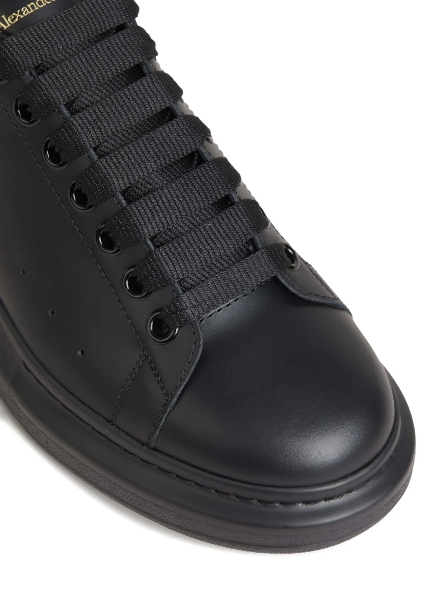 Sneakers Alexander McQueen negri din piele - Img 3