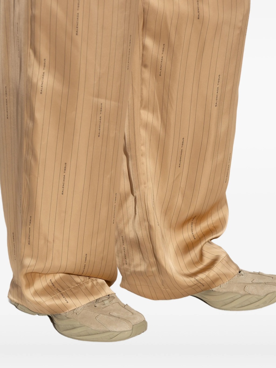 Sneakers Balenciaga neutri din piele intoarsa si material textil - Img 5