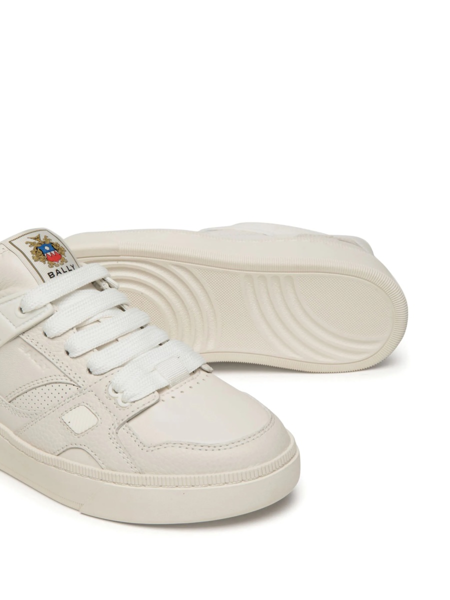 Sneakers Bally albi din piele - Img 4