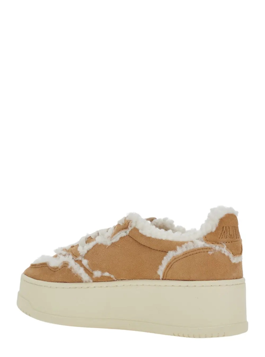 Sneakers Beige sneakers with platform heel and logo patch in suede for women - Img 3