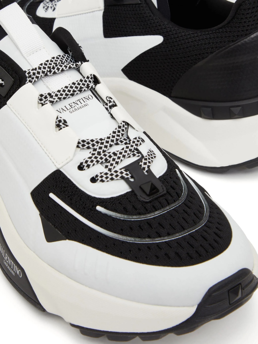 Sneakers Valentino Garavani Rockstud negri din vascoza si piele - Img 5