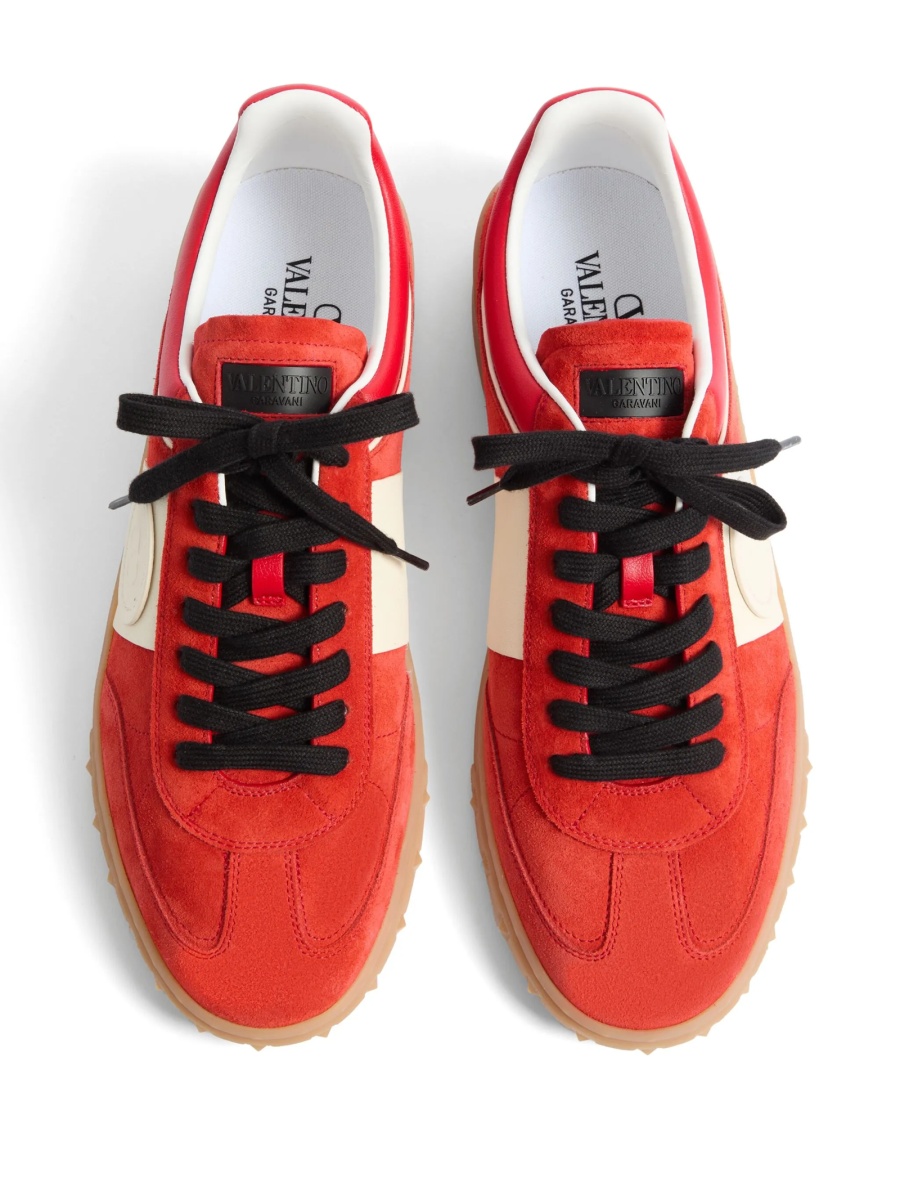 Sneakers Valentino Garavani Rockstud rosii din piele intoarsa - Img 4