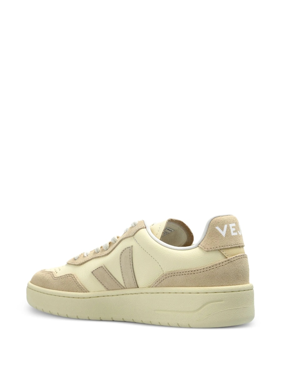 Sneakers VEJA neutri din piele intoarsa si piele - Img 3