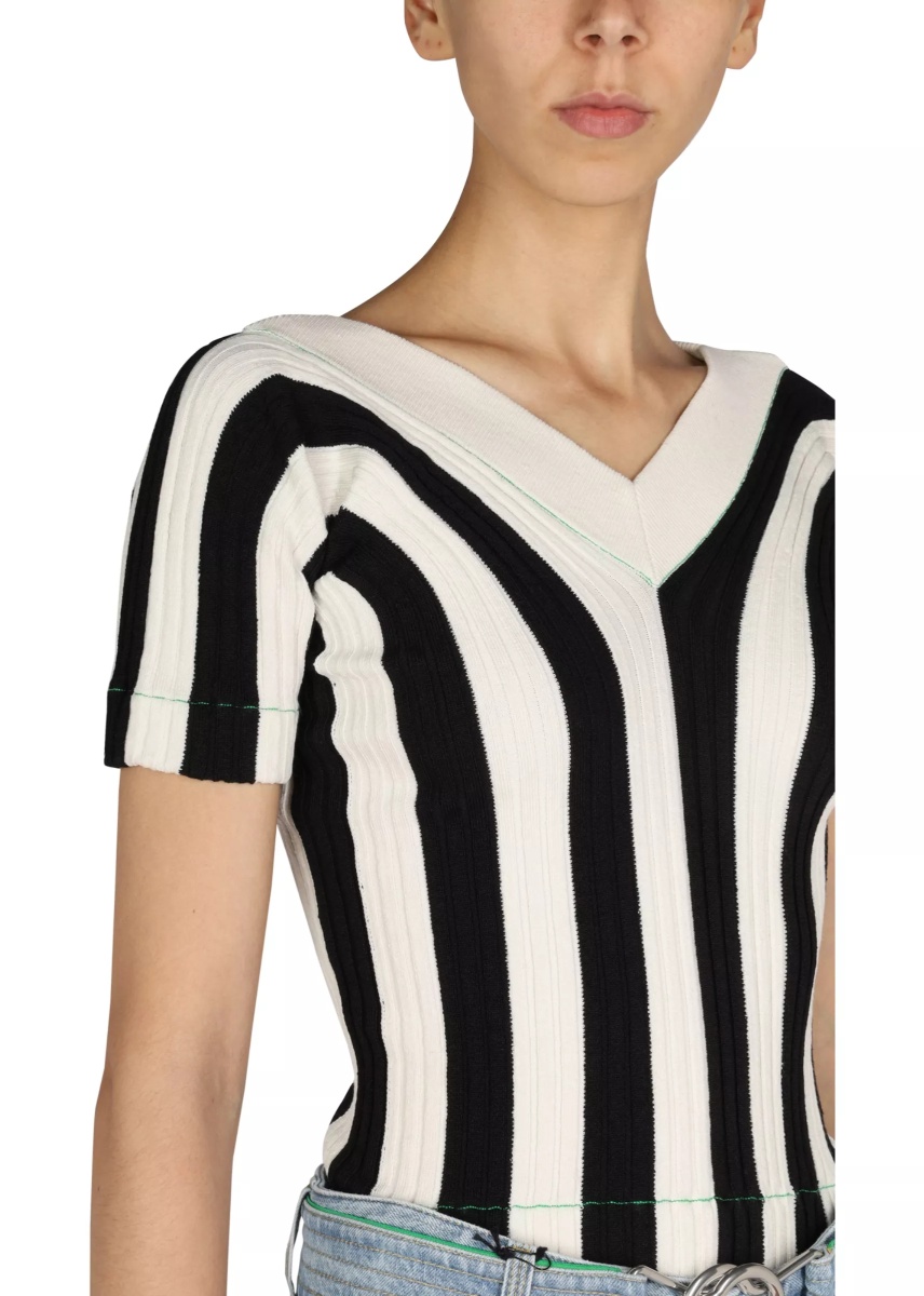 Striped Pattern Top - Img 4