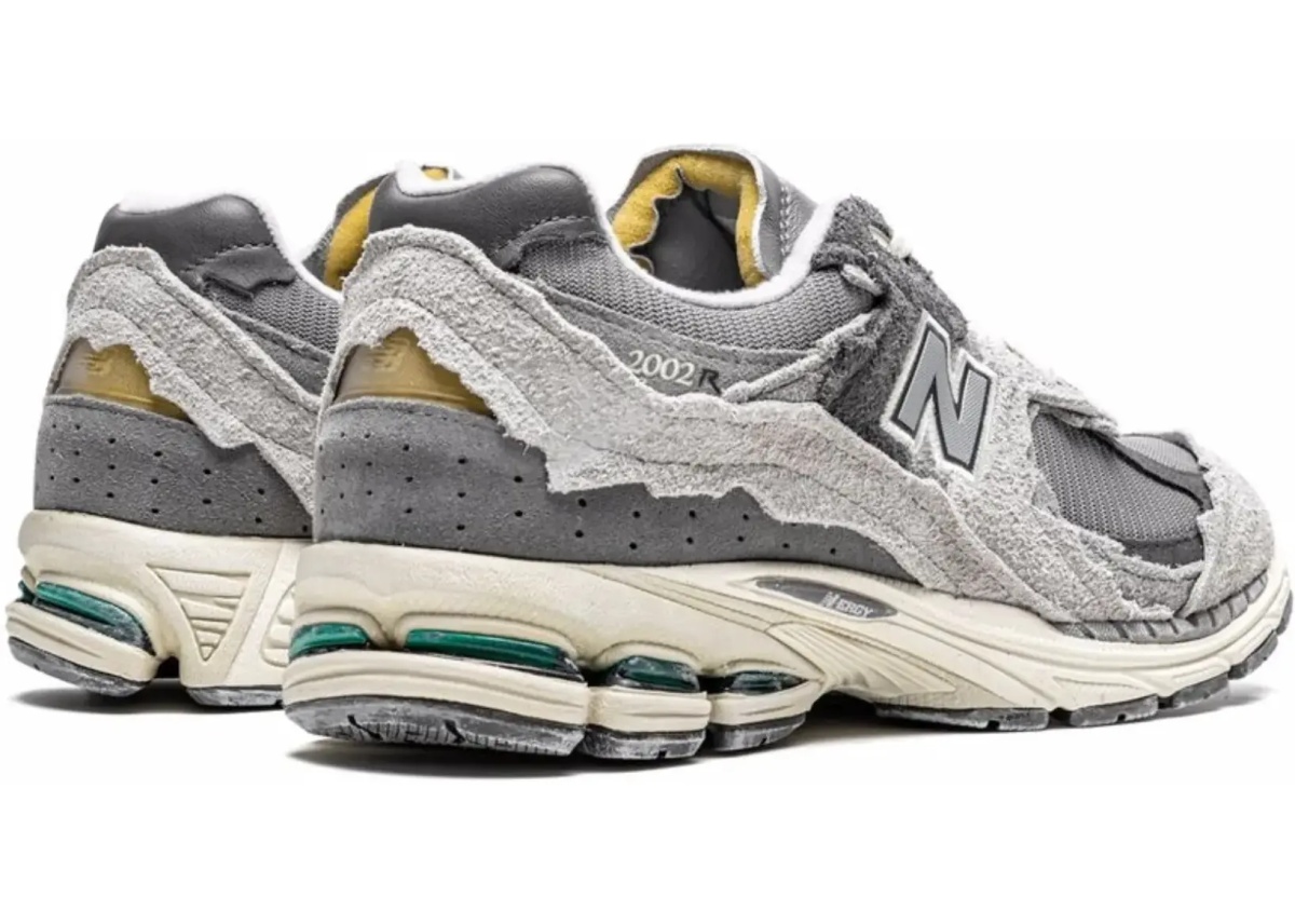 2002R Sneakers - Img 3