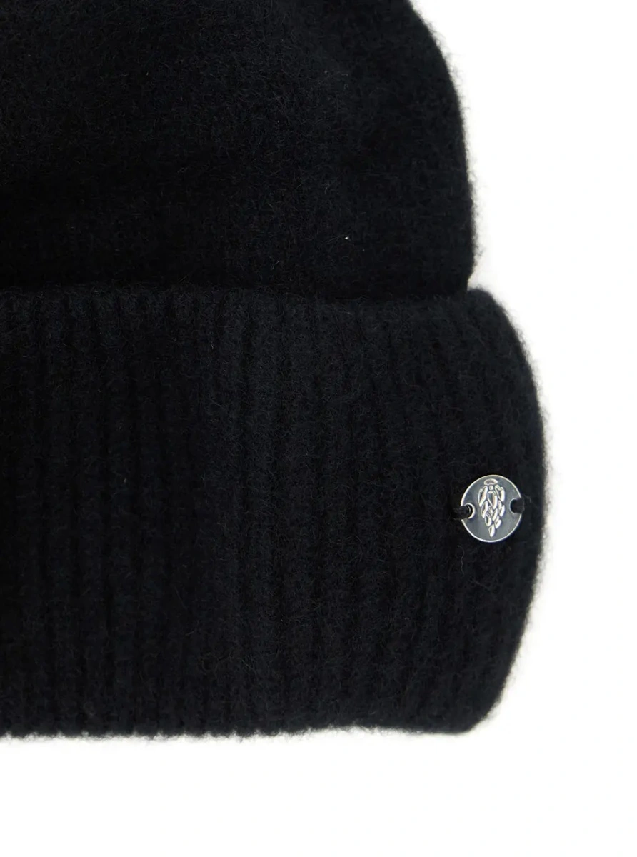 Caciula 'Vivian' Black Beanie with Logo Plaque Detail on the Front in Cashmere Woman - Img 3