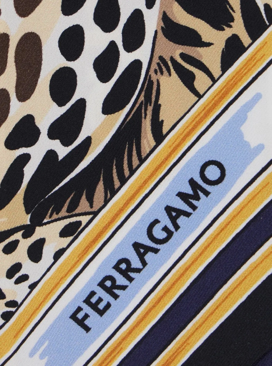 Esarfa Ferragamo albastra din matase - Img 3