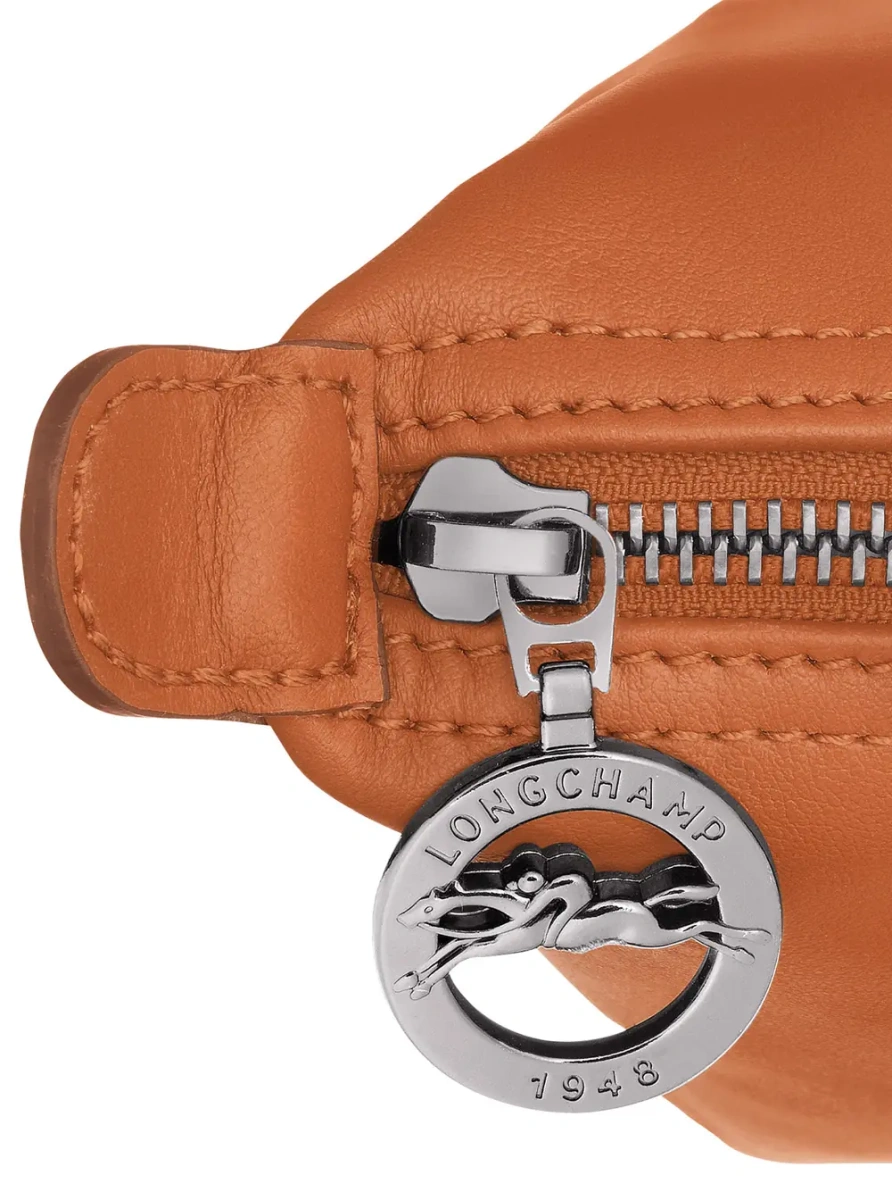 Geanta de mana Handbag 'Le Pliage Xtra' with Adjustable and Removable Shoulder Strap and Logo Embossed on the Front in Brown Leather for Women - Img 3