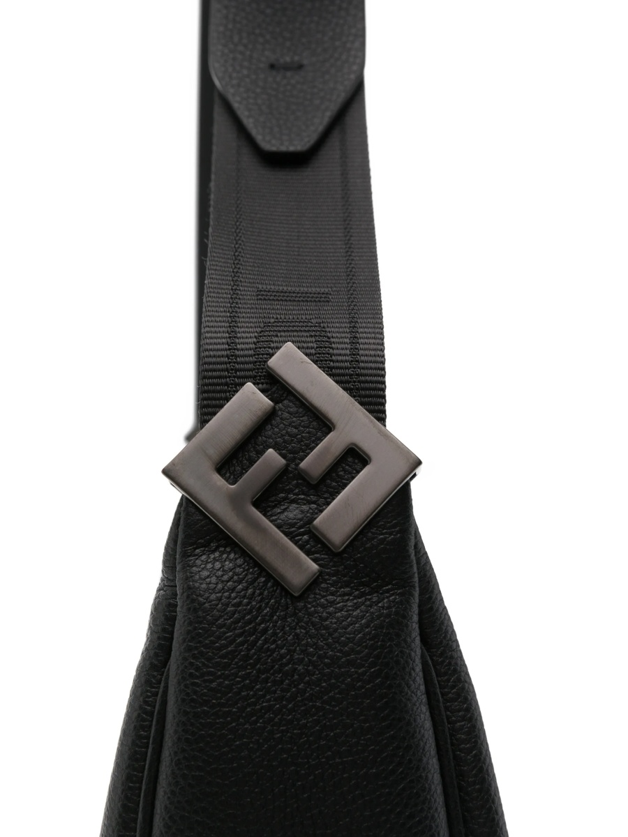Geanta de umar Fendi neagra din piele - Img 4