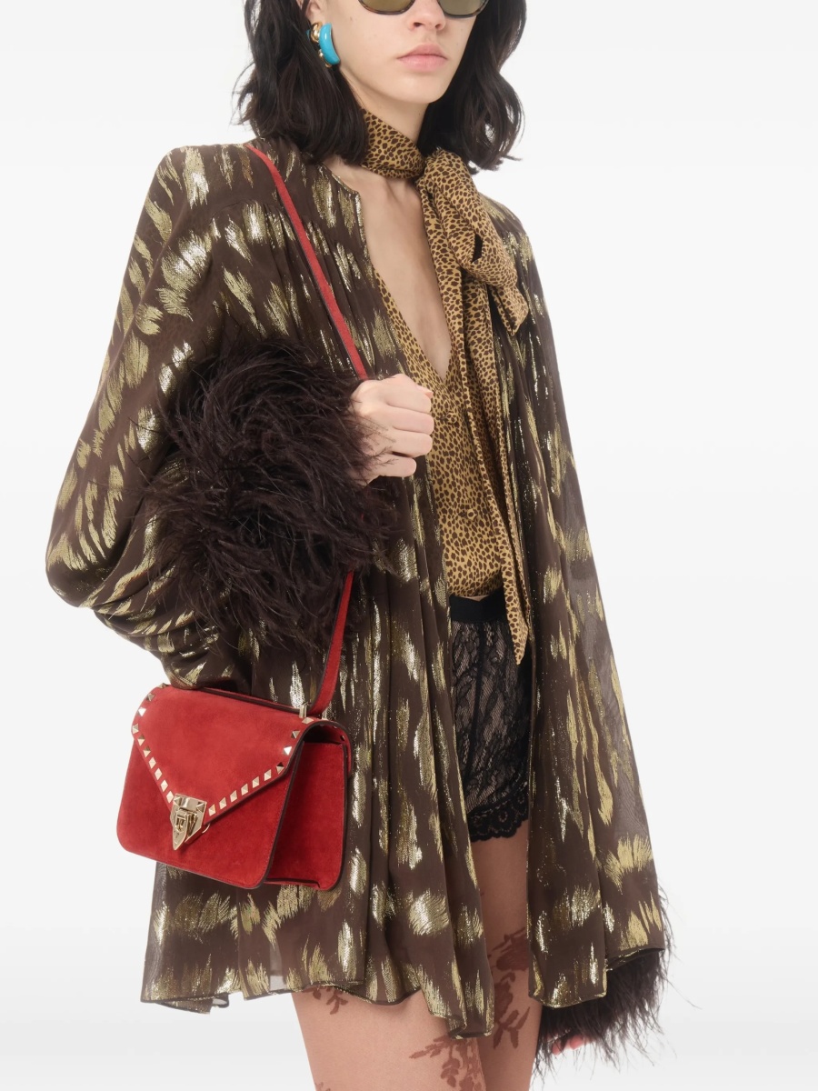 Geanta de umar Valentino Garavani Rockstud rosie din piele - Img 3