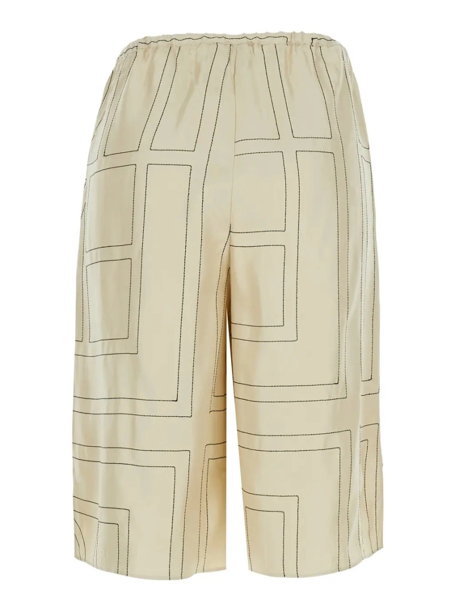 Pantaloni scurti TOTEME albi din matase - Img 2