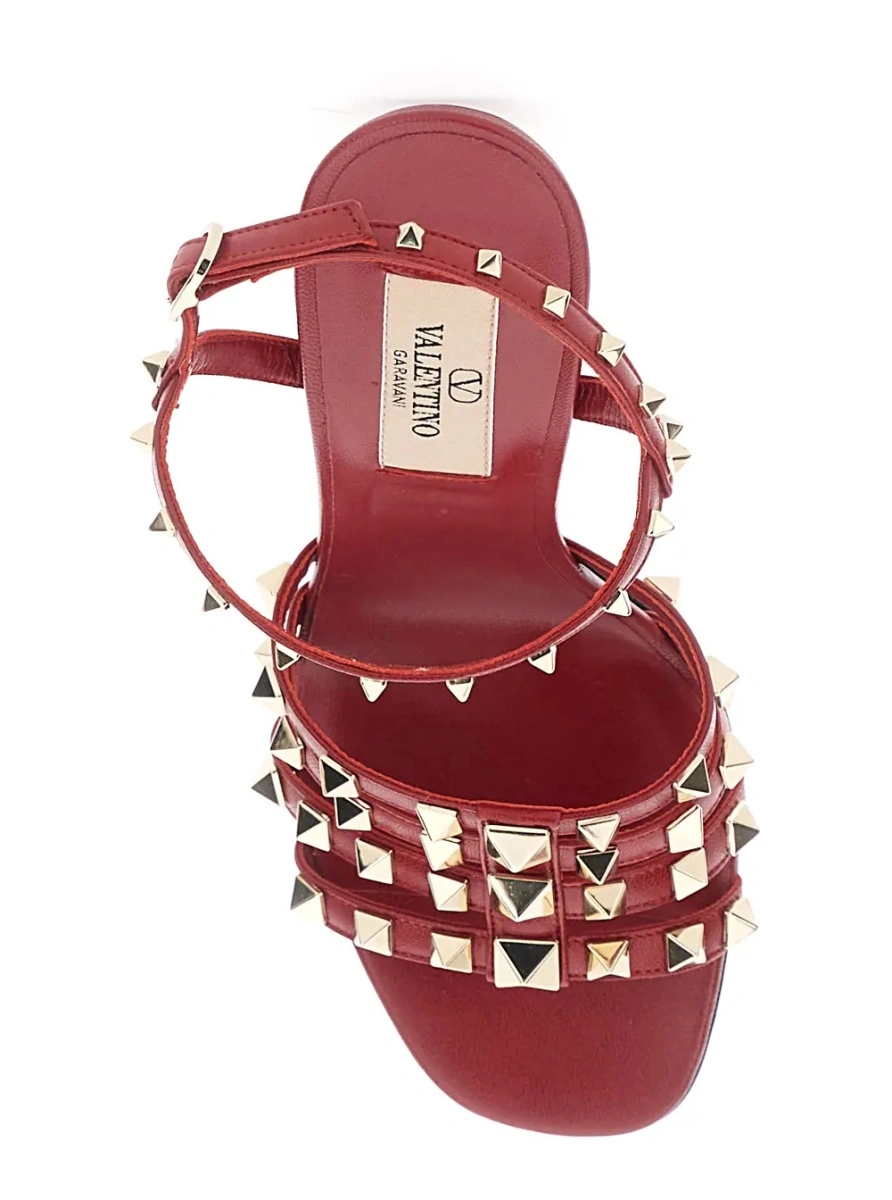 Sandale cu toc Valentino Garavani 'Rockstud' rosii - Img 4