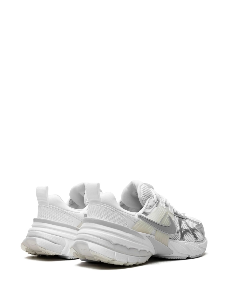 Sneakers Nike albi din material textil - Img 3