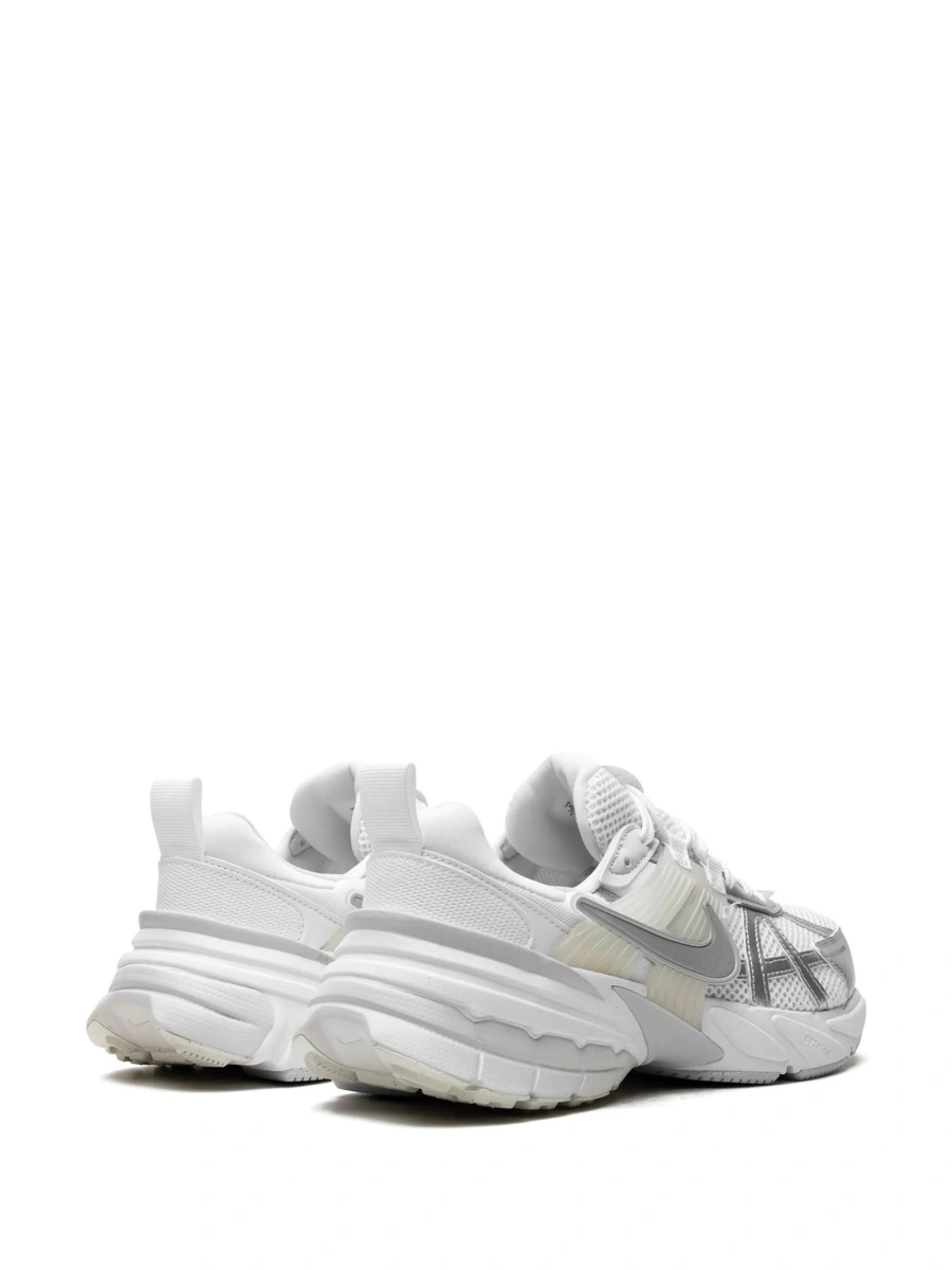 Sneakers Nike albi din material textil - Img 3