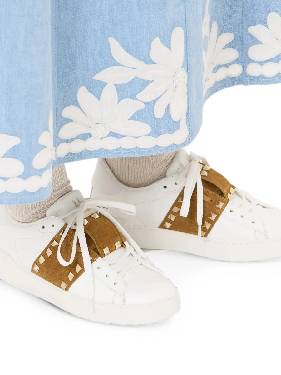Sneakers Valentino Garavani 'Rockstud' albi din piele si piele intoarsa - Img 8