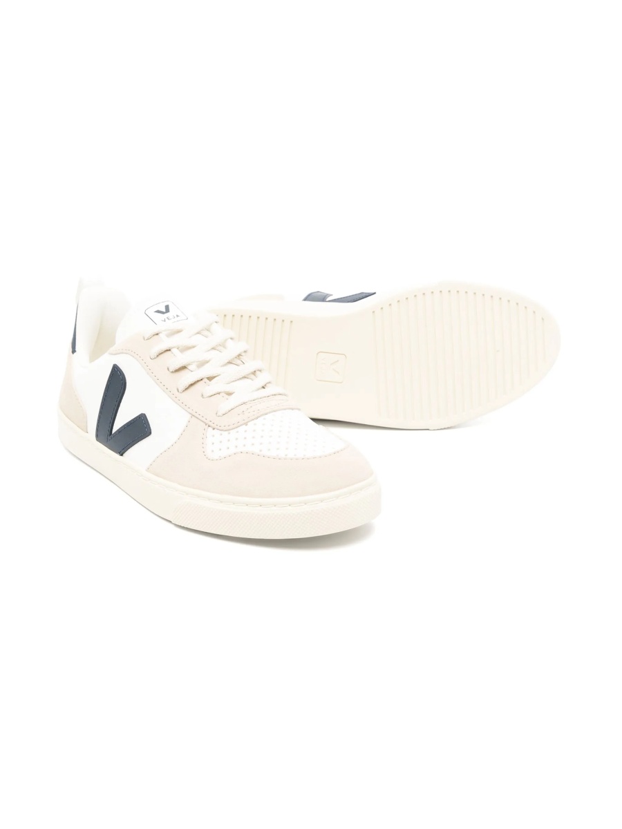 Sneakers VEJA albi din piele - Img 2