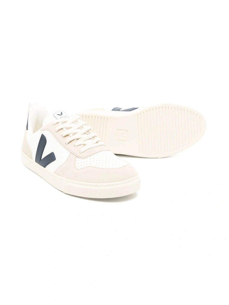 Sneakers VEJA albi din piele - Img 2