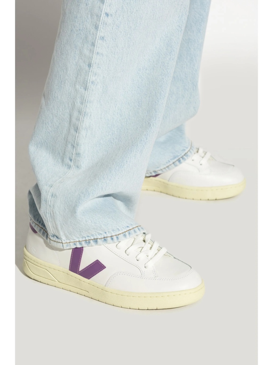 Sneakers VEJA albi din piele - Img 2