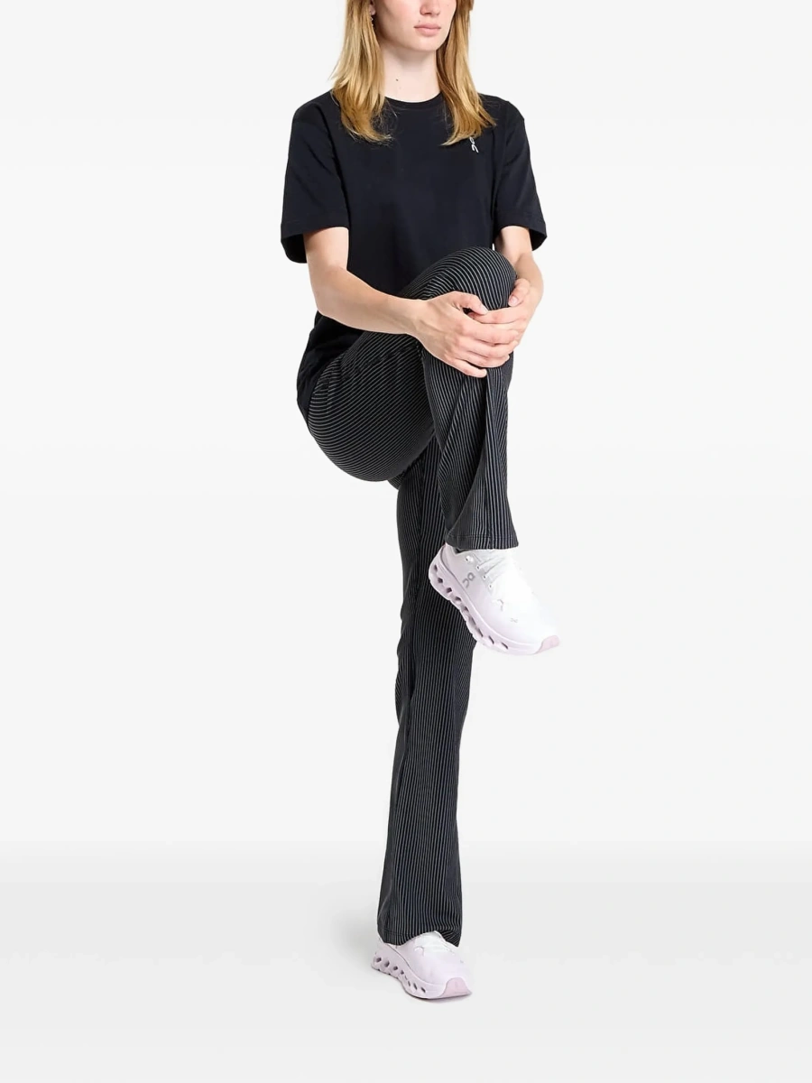 Tricou On negru - Img 2