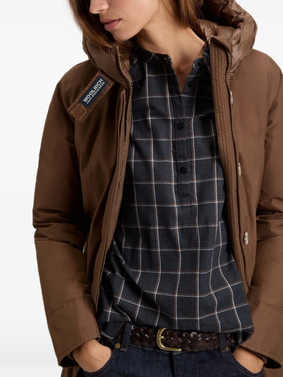Geaca Parka Woolrich maro din bumbac si poliamida - Img 5