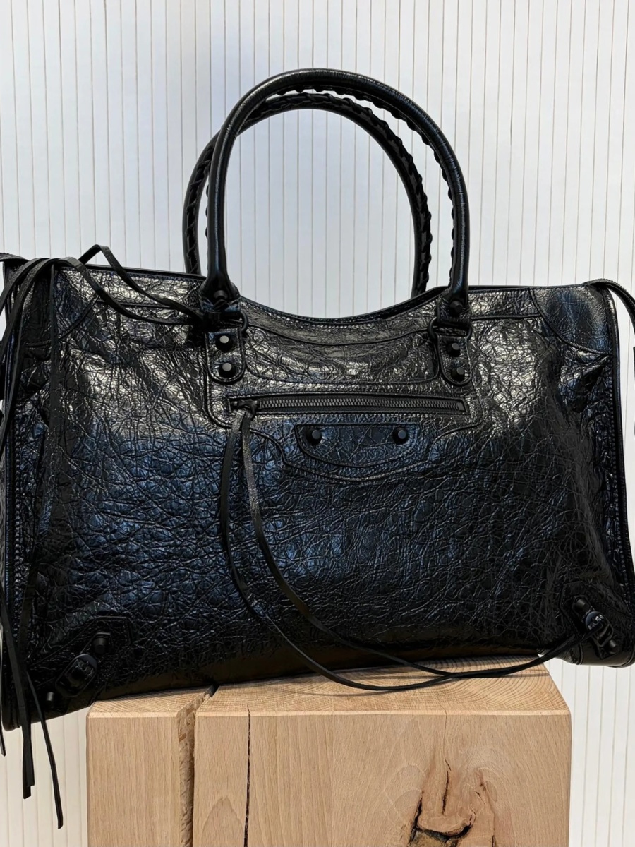 Geanta de mana Balenciaga neagra din piele - Img 2