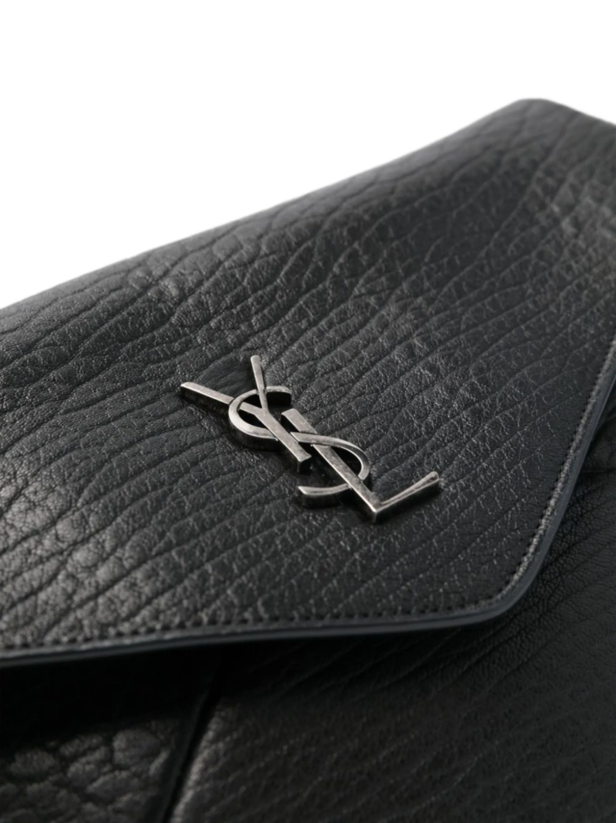 Geanta de mana Saint Laurent Envelope neagra din piele si alama - Img 4