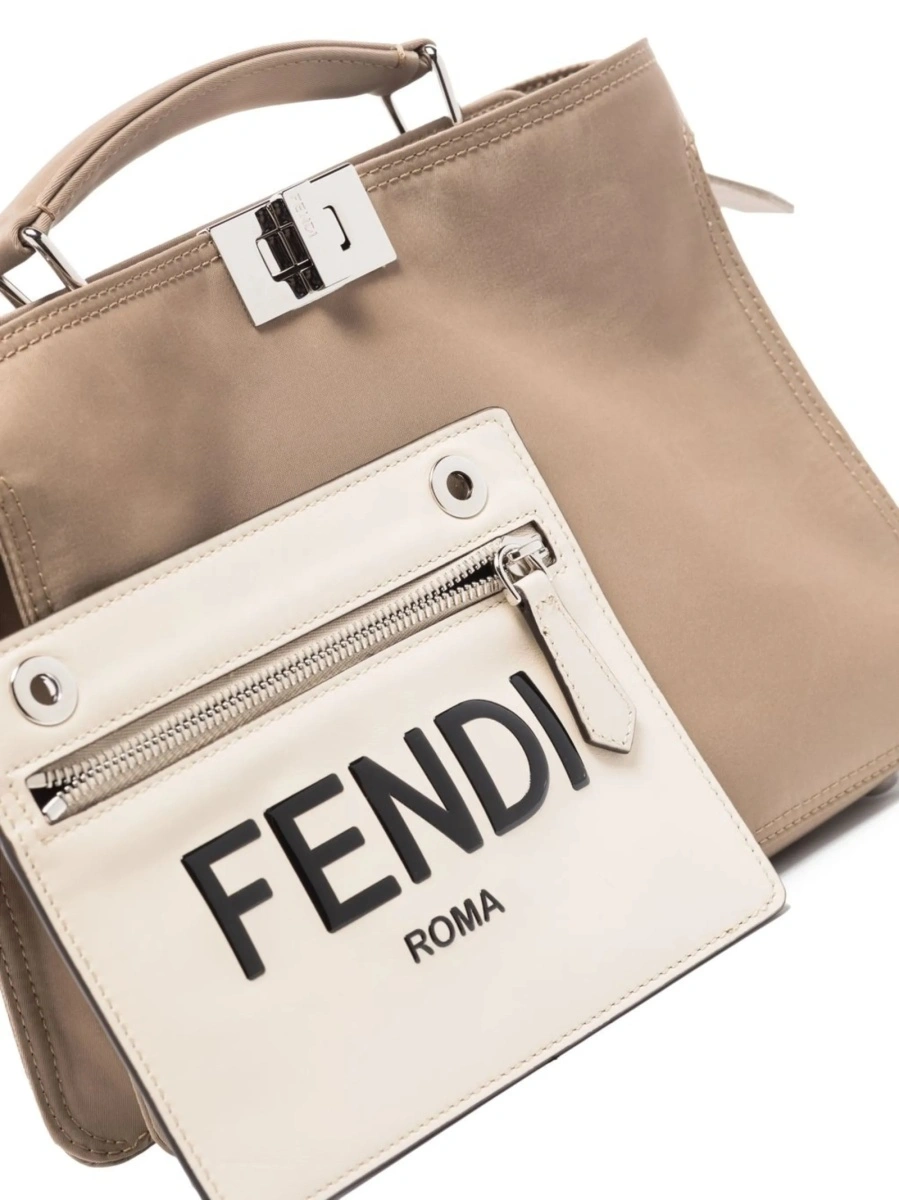 Geanta tip postas Fendi neutra din nylon - Img 5