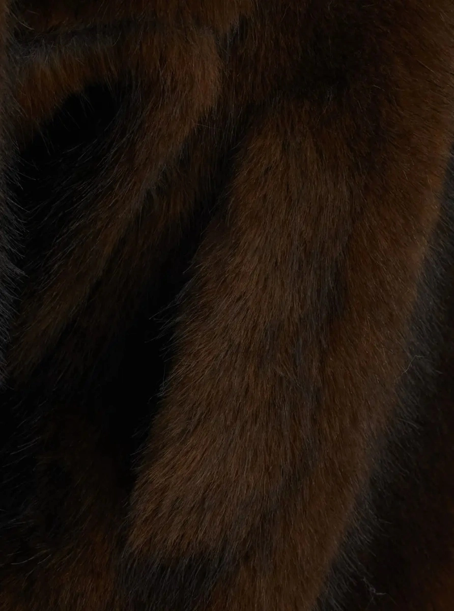 Palton Brown shearling coat with wide collar and long sleeves in ecofur for women - Img 3
