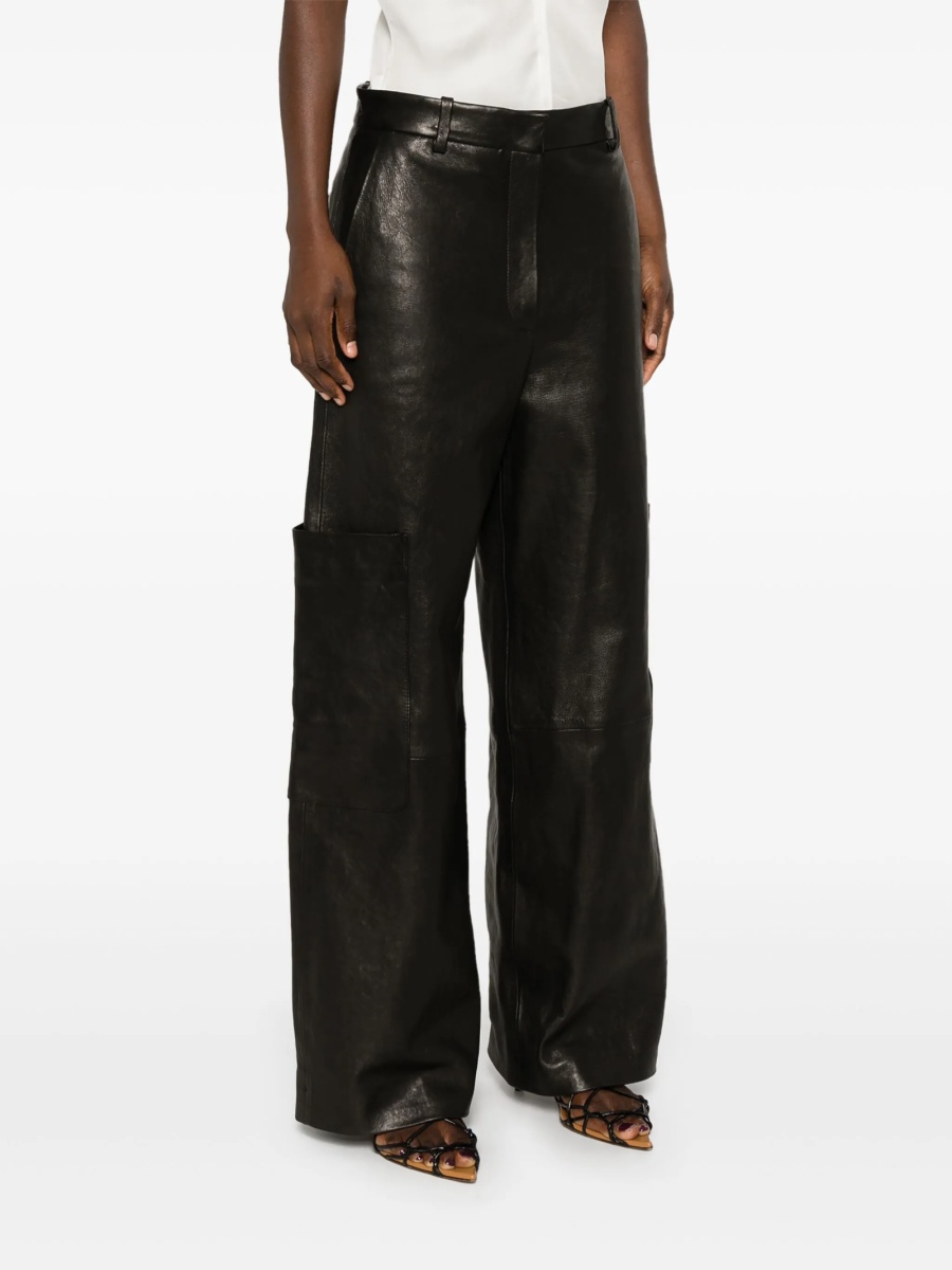 Pantaloni drepti Khaite negri din piele - Img 3