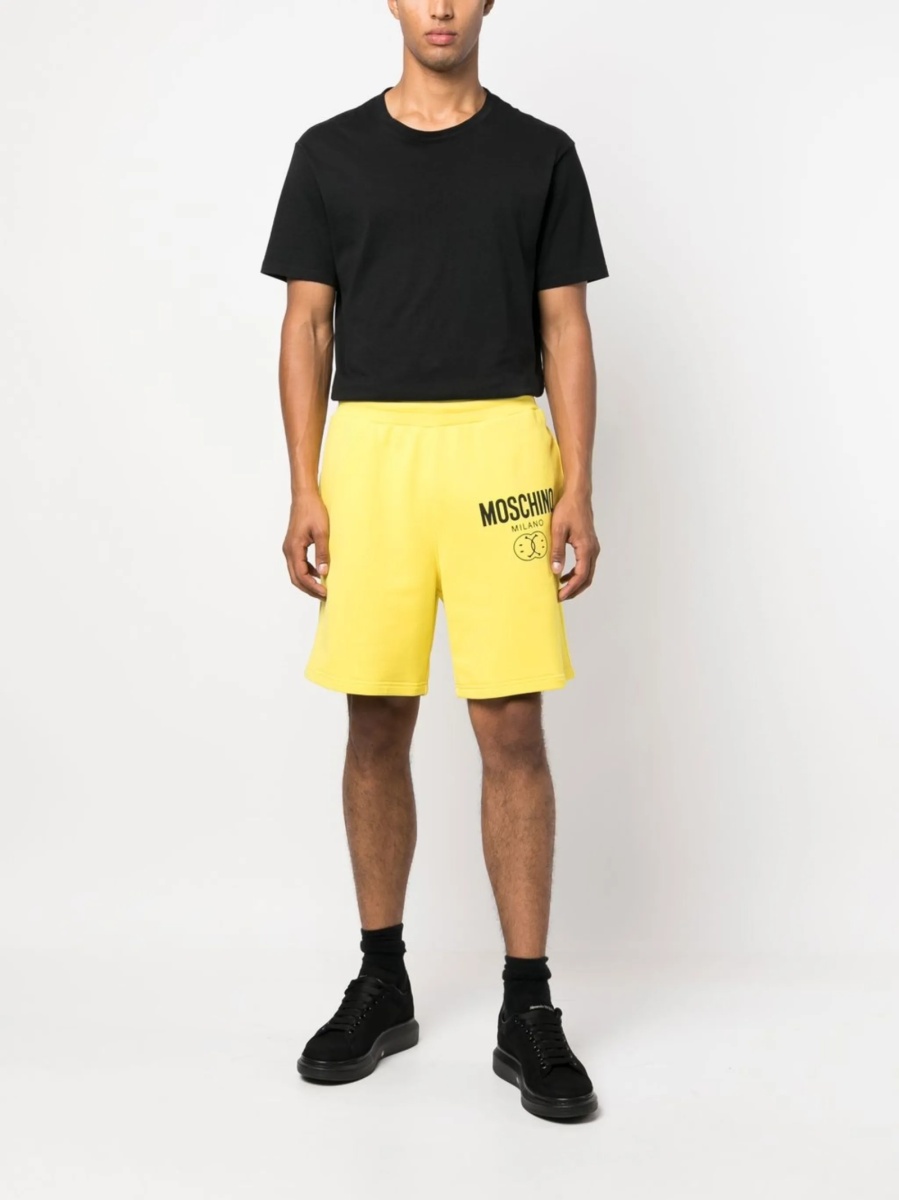 Pantaloni scurti Moschino galbeni - Img 2