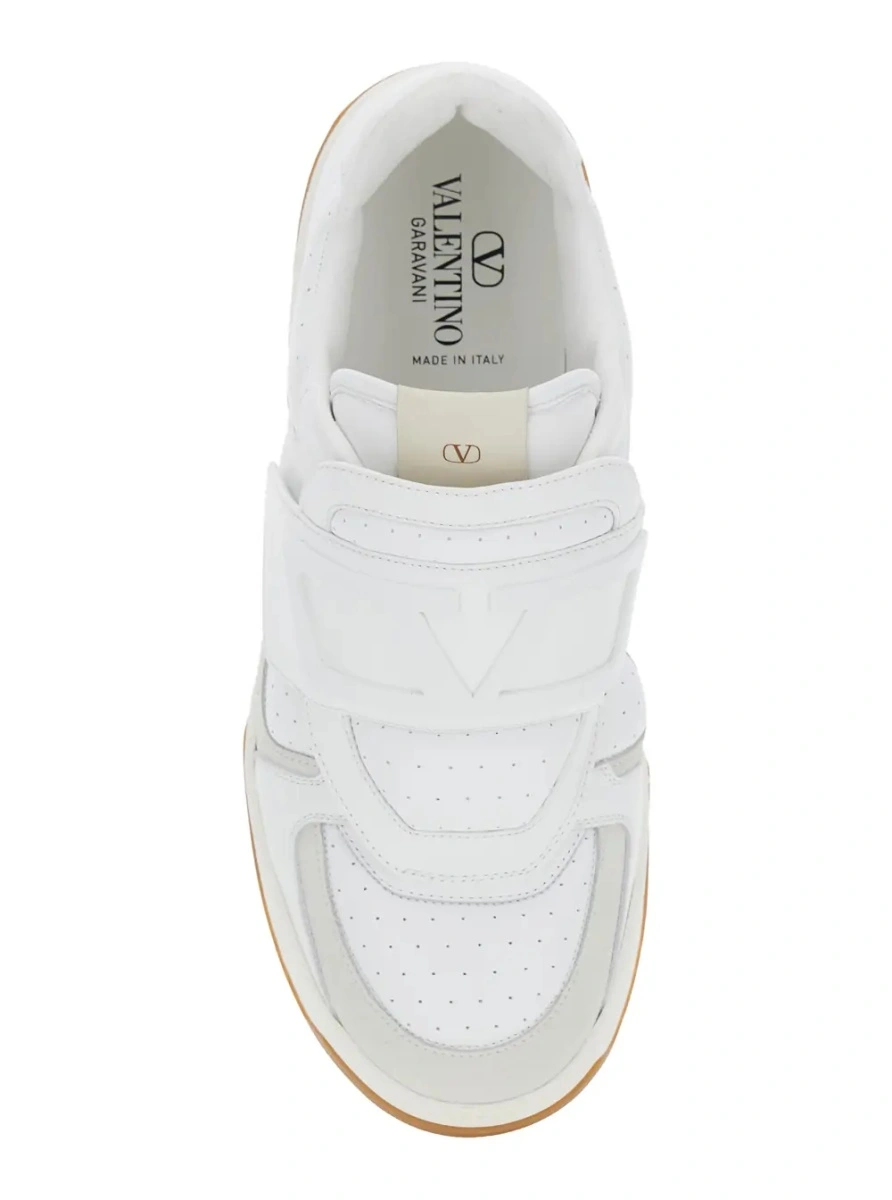 Sneakers 'Joie de Jouer' White Low Top Sneakers with Perforated Details and Maxi VLogo on the Front in Leather Man - Img 4
