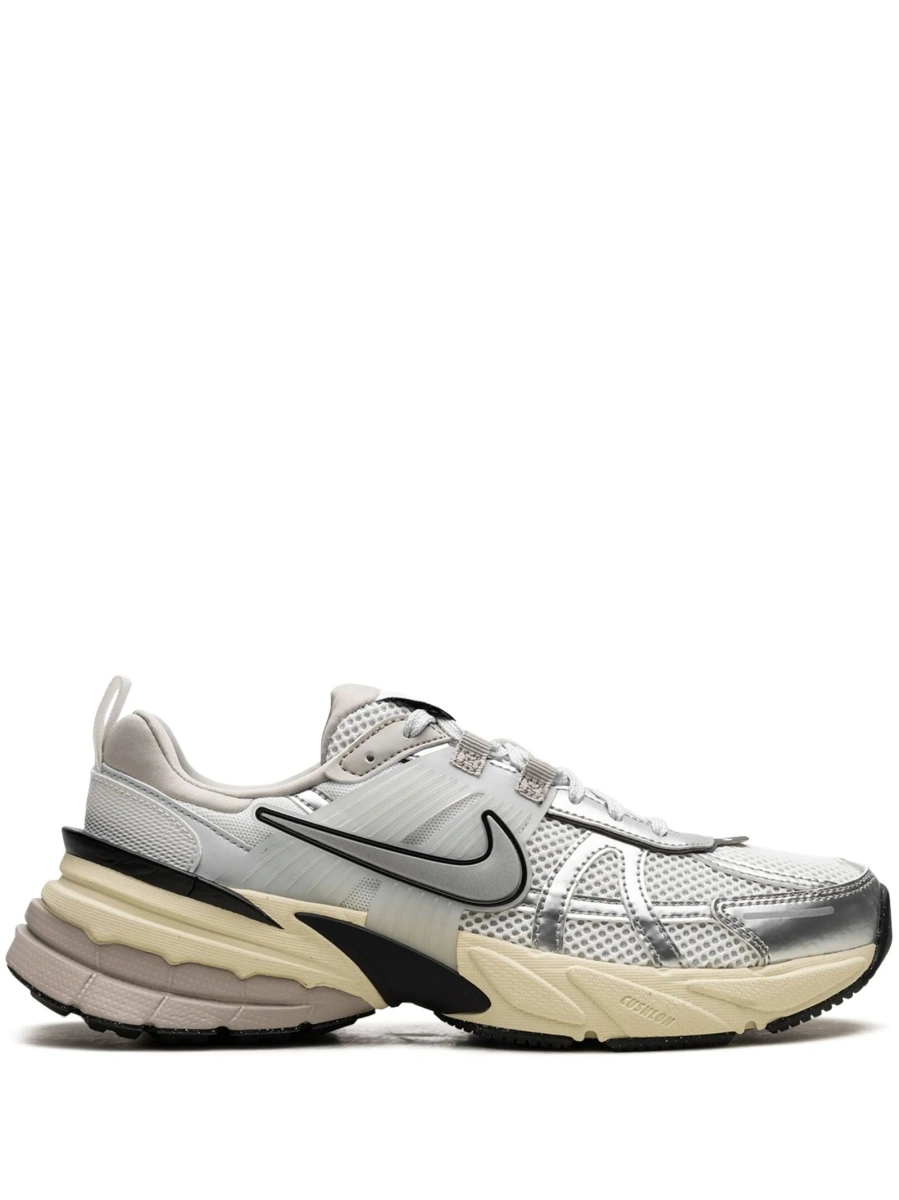 Sneakers Nike albi din material textil - Img 9