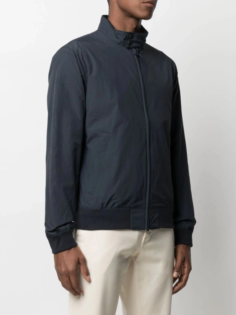 Bomber jacket Barbour neagra din bumbac si poliamida - Img 3