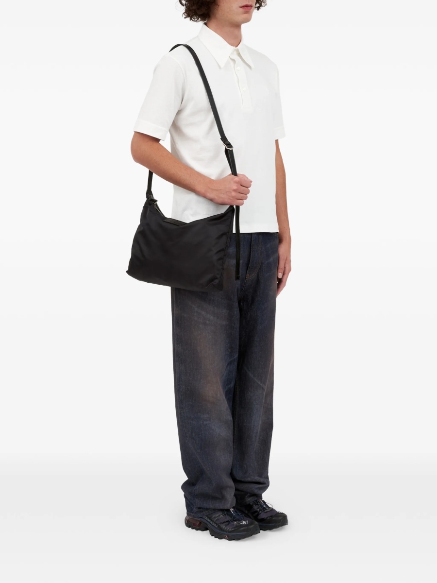 Geanta tip postas MM6 Maison Margiela neagra din poliamida si piele - Img 2