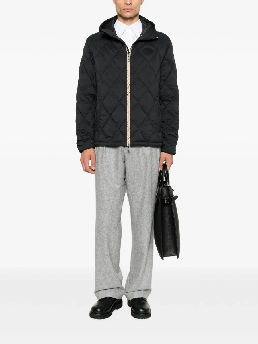 Jacheta Burberry neagra din poliamida - Img 2