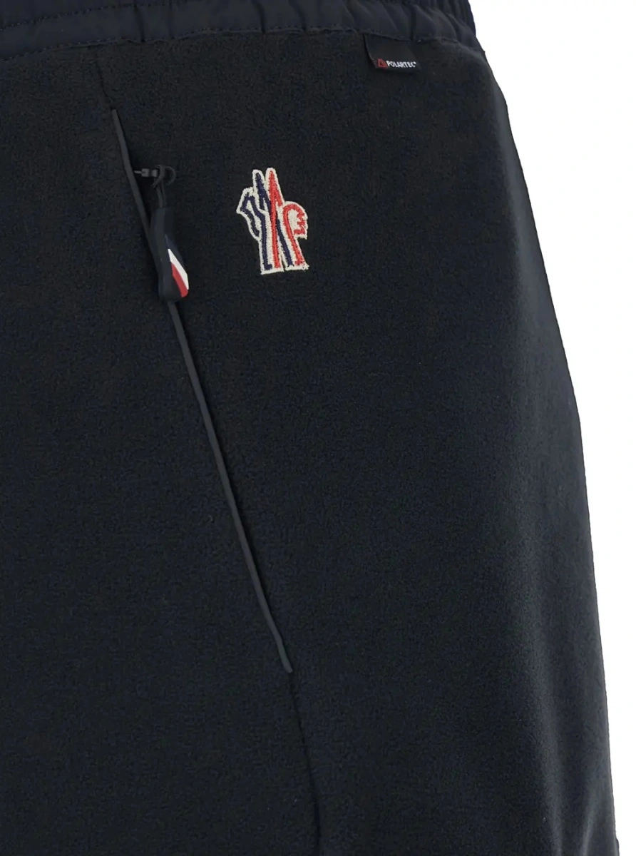 Pantaloni Black Pants with Side Logo Patch and Tech Fabric Inserts in Fleece Man - Img 3