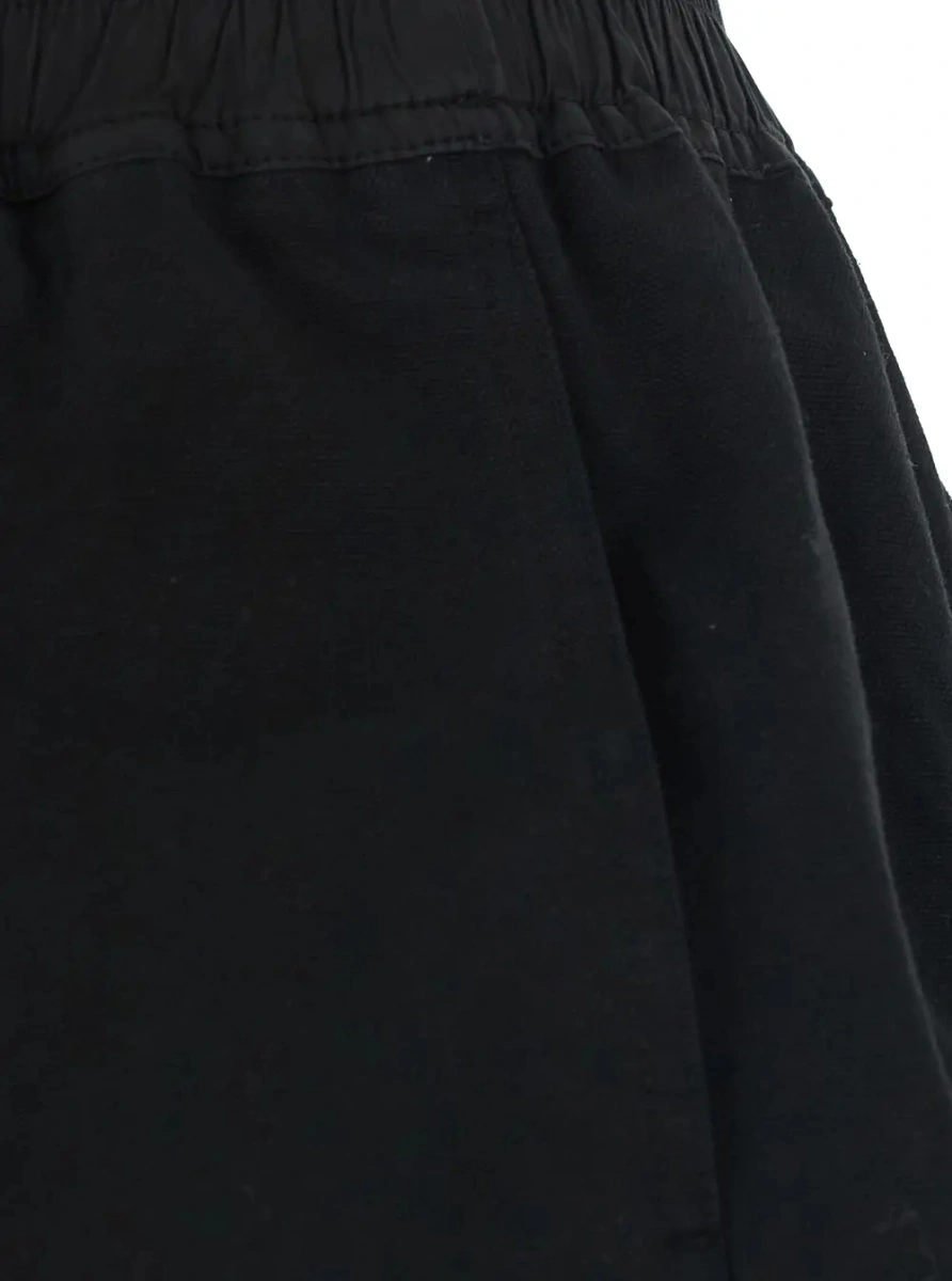 Pantaloni Black Shorts with elasticated drawstring waist and zip at the back in cotton for men - Img 3