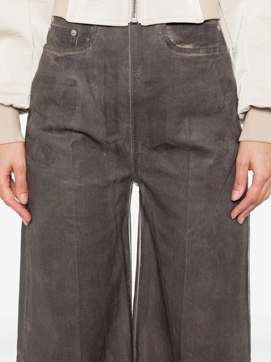 Pantaloni evazati Rick Owens gri din cauciuc si bumbac - Img 5