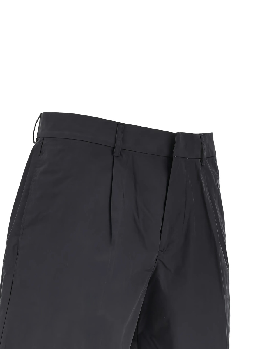 Pantaloni scurti Emporio Armani negri - Img 2