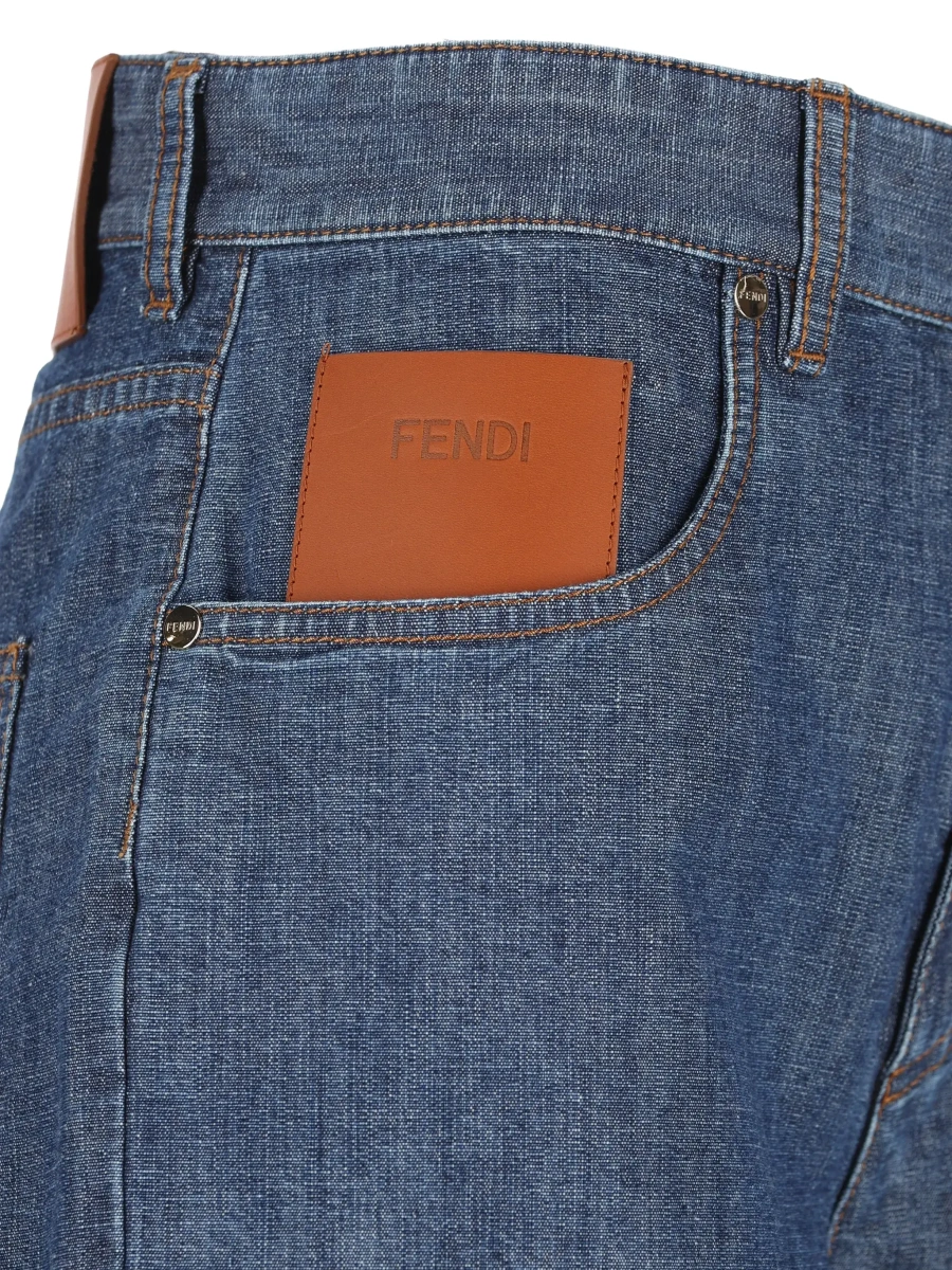 Pantaloni scurti Fendi albastri din denim - Img 5