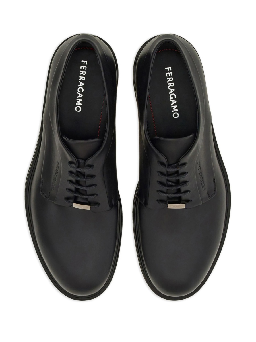Pantofi Derby Ferragamo negri din piele - Img 4